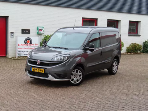 Fiat Doblo Cargo PLC 1.6 MJ 105pk L1 Trekking/ Apple Carplay/ DAB/ Cruise control/ Airco/ Parkeercamera achter/ Origineel NL/ NAP