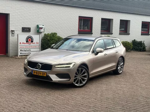 VOLVO V60 B3 163pk Mild Hybrid Aut Essential/ Navigatie/  19 Inch velgen/ Apple Carplay/ DAB/ Camera achter/ 1 Eigenaar/ Origineel NL/ NAP