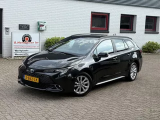 Toyota Corolla Touring Sports 1.8 Hybrid 122pk CVT Active/ Trekhaak/ DAB/ Apple Carplay/ Camera achter/ Adaptieve cruise/ Navigatie/ 1 Eigenaar/ Origineel NL/ NAP