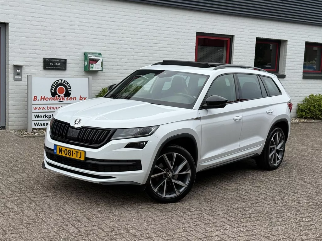 Skoda Kodiaq 1.5 TSI Greentech ACT 150pk DSG-7 Sportline Business/ Panoramadak/ Trekhaak/ 360 Camera/ DAB/ Apple Carplay/ Keyless entry/ Adaptieve cruise control