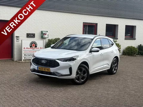 Ford Kuga 2.5 PHEV 243pk e-CVT ST-Line/ Nieuwe voorraad auto met 6000 euro voordeel/ 2100 KG trekgewicht/ Apple Carplay/ Camera achter/ Keyless entry Ford Kuga 2.5 PHEV 243pk e-CVT ST-Line/ Nieuwe voorraad auto met 6000 euro voordeel/ 2100 KG trekgewicht/ Apple Carplay/ Camera achter/ Keyless entry
