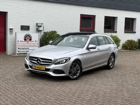 Mercedes C-Klasse C180 156pk 7G-TRONIC Premium/ Panoramadak/ Camera achter/ Elektrische achterklep/ Stoelverwarming/ Led koplampen/ Origineel NL/ NAP