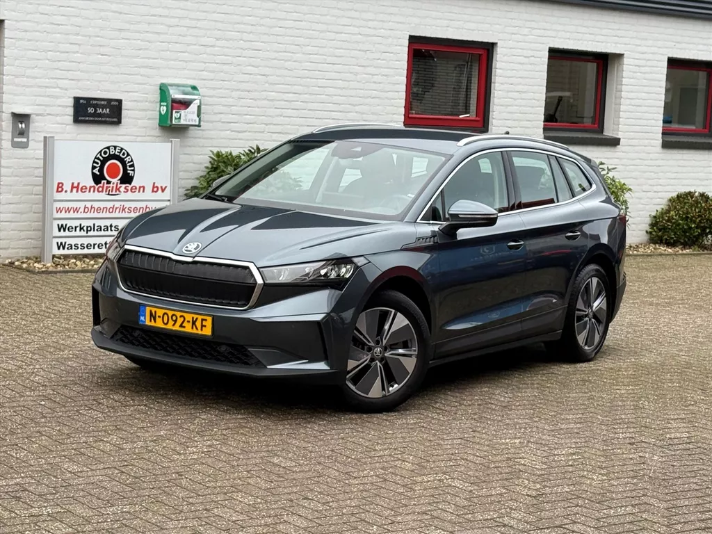 SKODA Enyaq Iv 80 204pk/ DAB/ Apple Carplay/ 12% Bijtelling/ Camera achter/ Parkeersensoren/ Navigatie/ Led koplampen/ 1 Eigenaar/ Origineel NL/ NAP