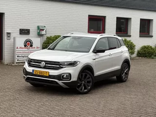 VOLKSWAGEN T-Cross 1.0 TSI 115pk T-Cross Style   Beats audio/ Afneembare trekhaak/ Led koplampen/ Stoelverwarming/ Adaptieve cruise/ DAB/ 18 Inch velgen/ Digital cockpit