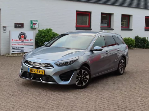 KIA Ceed Sw 1.6 GDI PHEV 141pk DCT6 DynamicPlusLine/ Nieuwe auto met 7000 euro voordeel/ Keyless entry/ Apple Carplay/ Stuur + stoelverwarming/ Adaptieve cruise