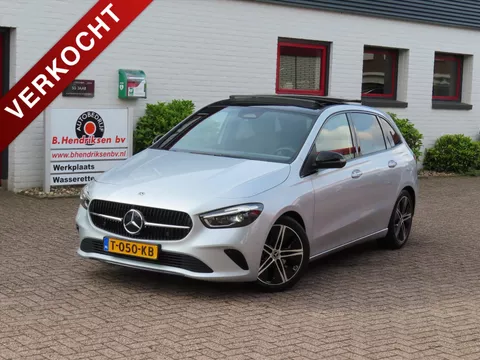 Mercedes B-Klasse B180 136PK 7G-DCT Luxury Line Hybrid/ Panoramadak/ Lederen bekleding/ Stoelverwarming/ DAB/ Camera/ Navi/ Led/  Eerste eigenaar/ Origineel NL/ NAP