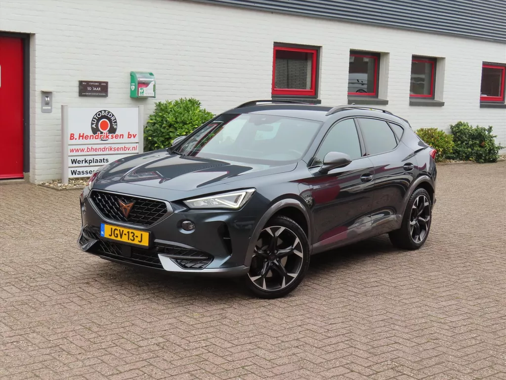 Cupra Formentor 1.4 e-Hybrid 245pk DSG-6 VZ Performance/ Dealer onderhouden/ 1 Eigenaar/ Stuur + stoel verwarming/ Camera achter/ Apple Carplay/ Adaptieve cruise/ DAB