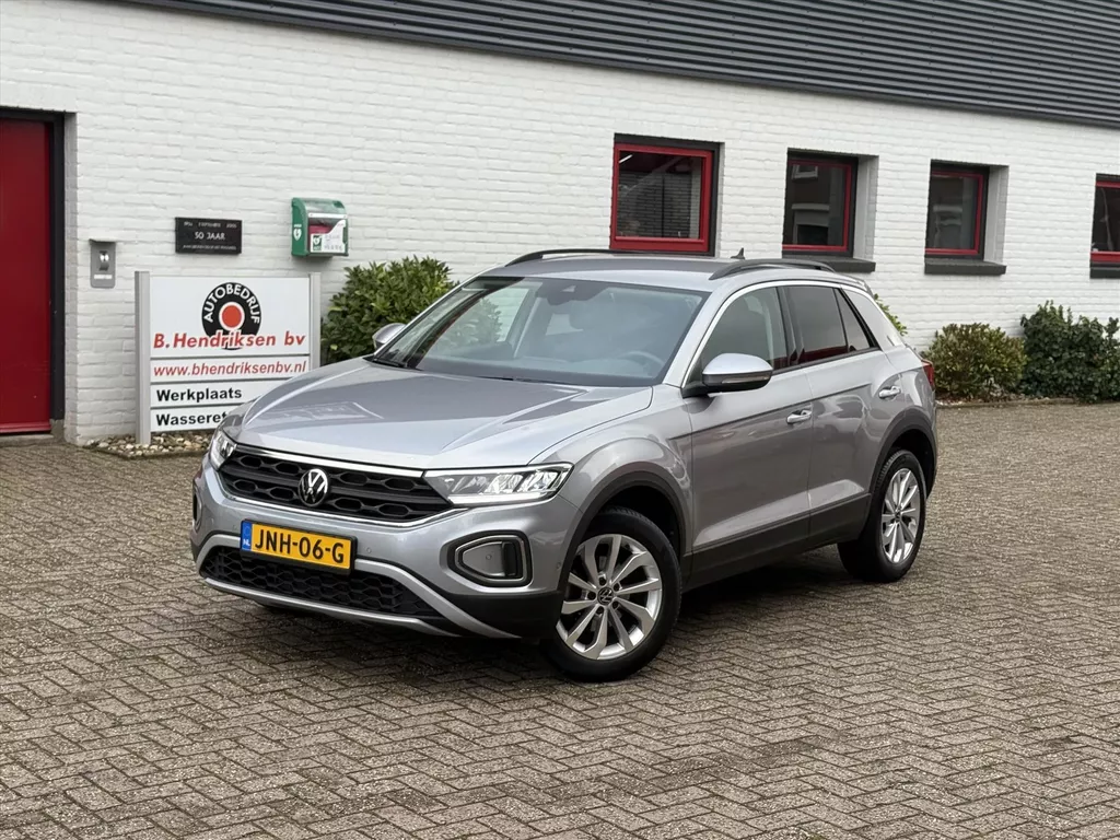 Volkswagen T-Roc 1.5 TSI 150pk 7-DSG Style Camera achter/ Stoelverwarming/ Adaptieve cruise/ DAB/ Apple Carplay/ Led koplampen/ Getinte ramen/ Parkeersensoren