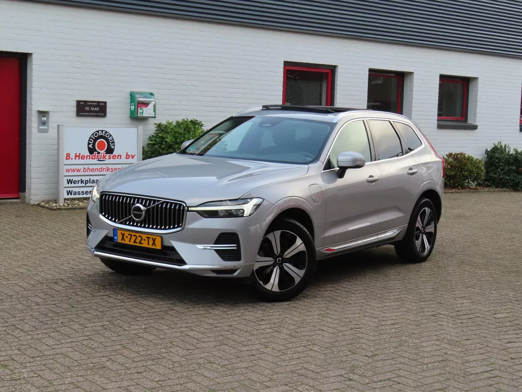 Volvo XC60 T6 Plug-In Hybrid 350pk Aut AWD Essential Edition Bright/ bekleding leder/ Trekhaak/ Panoramadak/ Adaptieve cruise/ DAB/ 1 Eigenaar/ Origineel NL/ NAP
