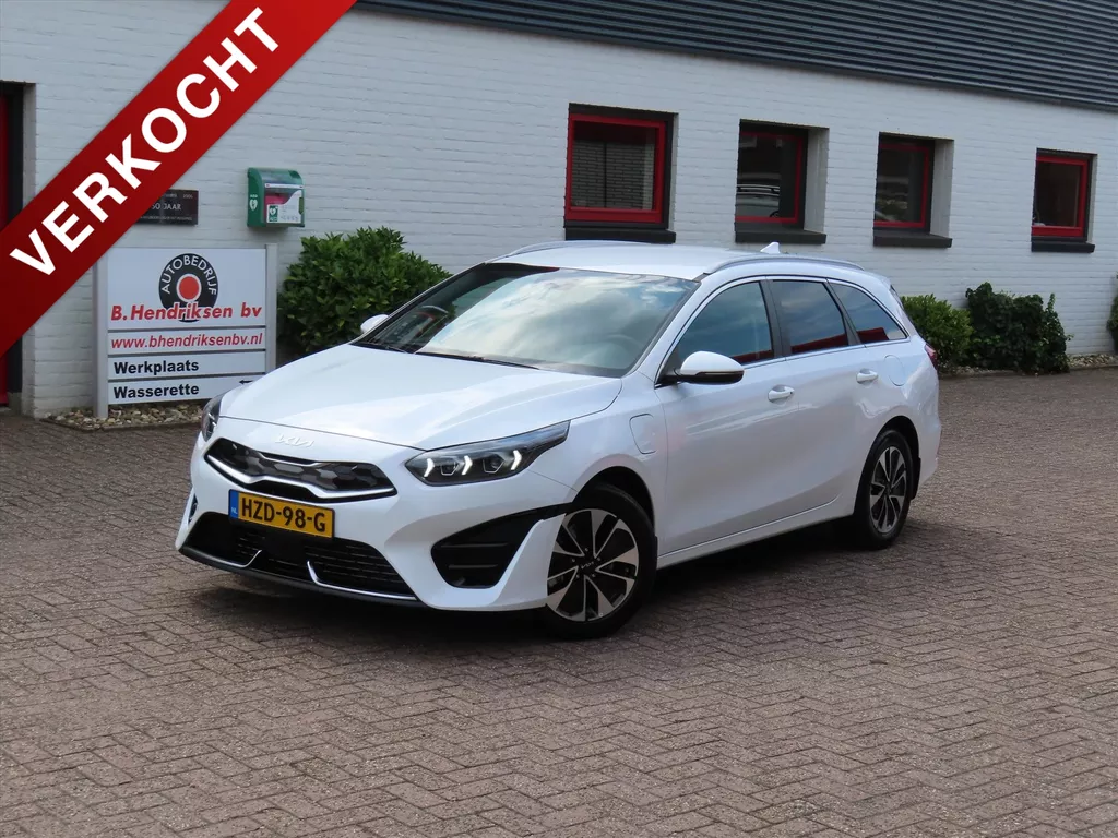 Kia Ceed Sw 1.6 GDI PHEV 141pk DCT6 DynamicPlusLine/ Nieuwe auto met 7000 euro voordeel/ Keyless entry/ Apple Carplay/ Stuur + stoelverwarming/ Adaptieve cruise