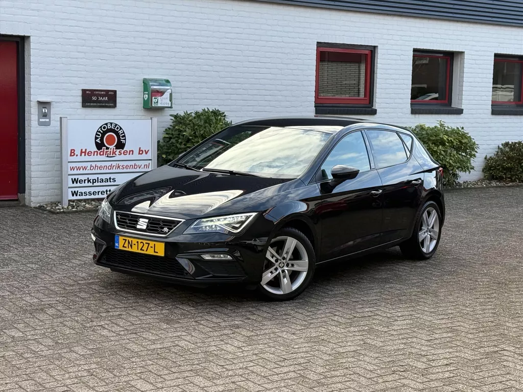 Seat Leon 1.5 TSI 130PK FR Business Intense/ All season banden/ Apple Carplay/ Keyless entry/ Navigatie/ DAB/ Led koplampen/ Origineel NL/ NAP