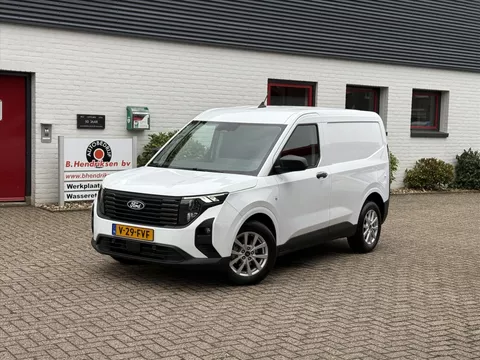 Ford Transit Courier 1.5 100pk Trend/ Apple Carplay/ Camera achter/ Cruise control/ DAB/ Lichtmetalen velgen/ 1 Eigenaar/ Origineel NL/ NAP