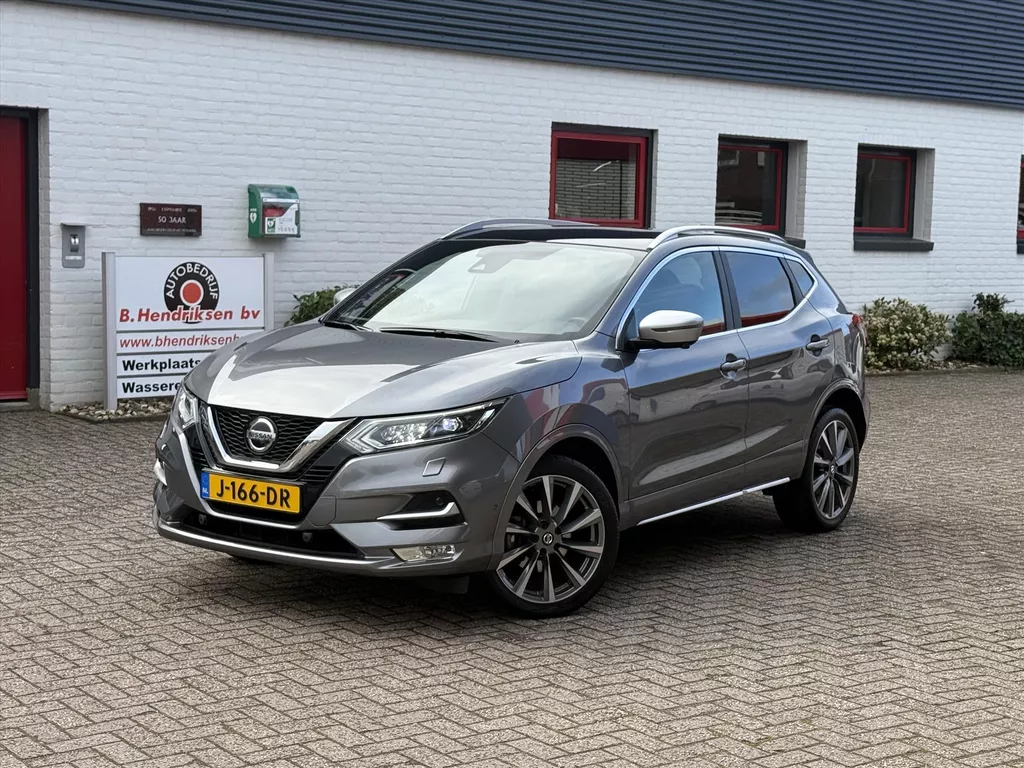 Nissan Qashqai 1.3 DIG-T 160pk DCT Tekna+/ Trekhaak/ Panoramadak/ DAB/ Apple Carplay/ Stoelverwarming/ Lederen bekleding/ Stoelverwarming/ Dealer onderhouden
