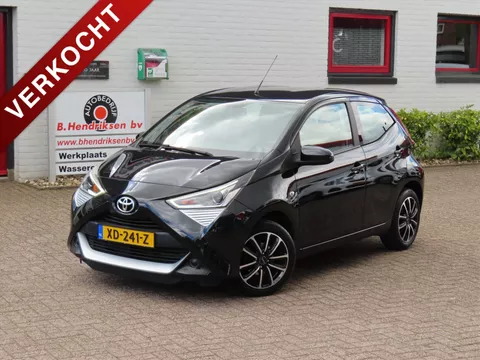 Toyota Aygo 1.0 VVT-i 72pk 5D x-play/ Groot media scherm/ Apple Carplay/ Parkeercamera achter/ Airco/ Origineel NL/ NAP