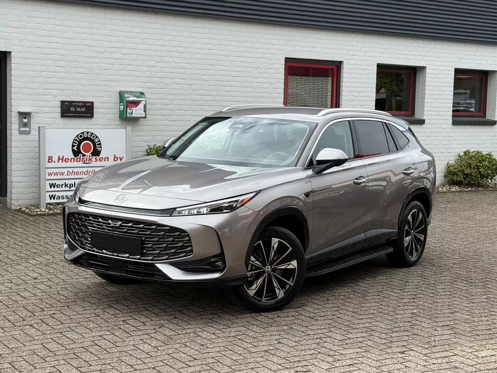 MG Hs 1.5T GDI PHEV Aut Comfort/ Nieuwe voorraad auto/ 100 KM elektrisch bereik/ Camera achter/ Apple Carplay/ Keyless entry