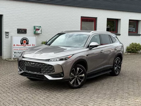 MG Hs 1.5T GDI PHEV Aut Comfort/ Nieuwe voorraad auto/ 100 KM elektrisch bereik/ Camera achter/ Apple Carplay/ Keyless entry