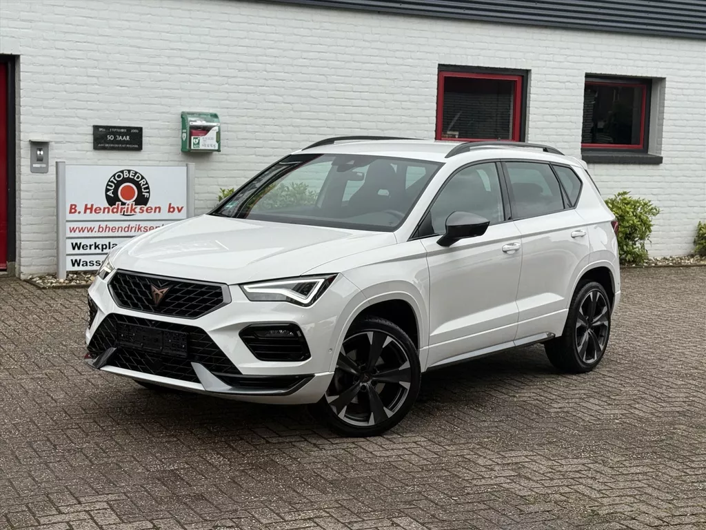 Cupra Ateca Business intense/ Stoel + stuur verwarming/ 19 Inch/ Camera achter/ Apple Carplay/ Adaptieve cruise/  Dealer onderhouden/ 1 Eigenaar