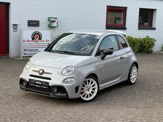 Abarth 695 Essesse/ Sperdifferentieel/ Carbon pakket/ Akrapovic uitlaat/ Beats audio/ Xenon/ Urban pakket/ 1 Eigenaar/ Dealer onderhouden/ Fabrieksgarantie