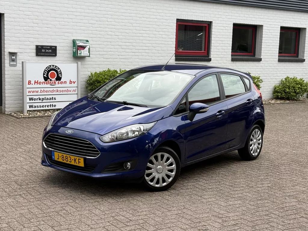Ford Fiesta 1.25 82pk 5D Trend/ All season banden/ Airco/ Bluetooth/ Distributieriem vervangen