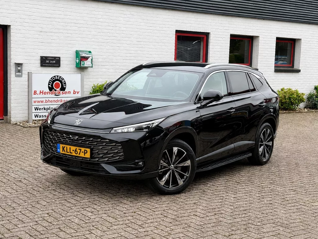 MG Hs 1.5T GDI 272pk PHEV Aut Luxury/ Nieuwe voorraad auto/ 100 KM elektrisch bereik/ Lederen bekleding/ Stoel + stuurwiel verwarming/ Apple Carplay
