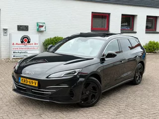 Byd Seal 6 Touring 1.5 DM-i 212PK PHEV Comfort/ Panoramadak/ 18 Inch/ Adaptieve cruise/ 360 Camera/ 8000 euro korting/ 100 KM elektrisch/ Nieuwe voorraad auto