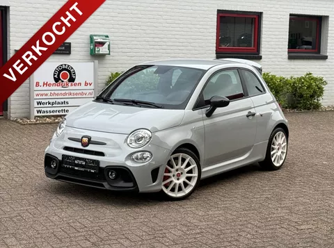 Abarth 695 Esseesse/ Sperdifferentieel/ Carbon pakket/ Akrapovic uitlaat/ Beats audio/ Xenon/ Urban pakket/ 1 Eigenaar/ Dealer onderhouden/ Fabrieksgarantie