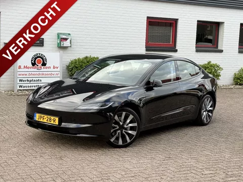 TESLA Model 3 Longe Range RWD 78 KWH/ Glascoating/ Afneembare trekhaak/ 19 Inch velgen/ December 2025/ 1 Eigenaar/ Origineel NL/ NAP