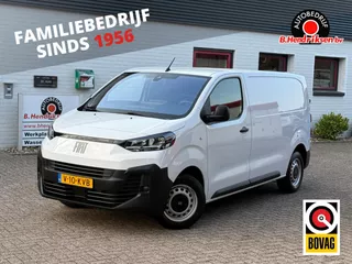 Fiat Scudo GB 1.5 Diesel 120pk L2/ Trekhaak/ 3 Zitplaatsen/ Camera achter/ Apple Carplay/ Vloer + wand platen/ Origineel NL/ NAP