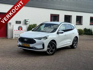 Ford Kuga 2.5 PHEV 243pk e-CVT ST-Line/ Nieuwe voorraad auto met 6000 euro voordeel/ 2100 KG trekgewicht/ Apple Carplay/ Camera achter/ Keyless entry