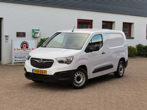 Opel Combo Cargo GB 1.5 Diesel 102pk L2H1/ All season banden/ Navigatie/ Apple Carplay/ Stuurwiel bediening/ Airco/ DAB/ 1 Eigenaar/ Origineel NL/ NAP