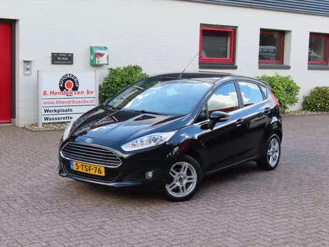 FORD Fiesta 1.0 EcoBoost 100PK 5D Titanium/ Trekhaak/ Parkeercamera/ Cruise control/ Navigatie/ Lichtmetalen velgen/ 1 Eigenaar/ Origineel NL/ NAP