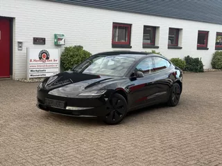 Tesla Model 3 Standard Plus RWD/ Nieuwe voorraad auto/ Warmtepomp/ LFP accu/ Stoelventilatie + verwarming/ Origineel NL/ NAP