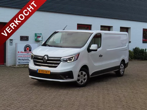 Renault Trafic GB 2.0 Blue dCi 110pk L2H1 T30 Work Edition/ Trekhaak/ All season banden/ Vloer + wandplaten/ Apple Carplay/ DAB/ 1 Eigenaar/ Origineel NL/ NAP