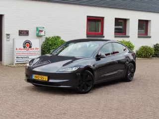 Tesla Model 3 RWD Highland/ Warmtepomp/ LFP accu/ Stoel + stuurwiel verwarming/ Panoramadak/ Origineel NL/ NAP Tesla Model 3 RWD Highland/ Warmtepomp/ LFP accu/ Stoel + stuurwiel verwarming/ Panoramadak/ Origineel NL/ NAP