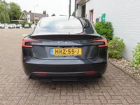 Tesla Model 3 RWD Highland/ Warmtepomp/ LFP accu/ Stoel + stuurwiel verwarming/ Panoramadak/ Origineel NL/ NAP Foto
