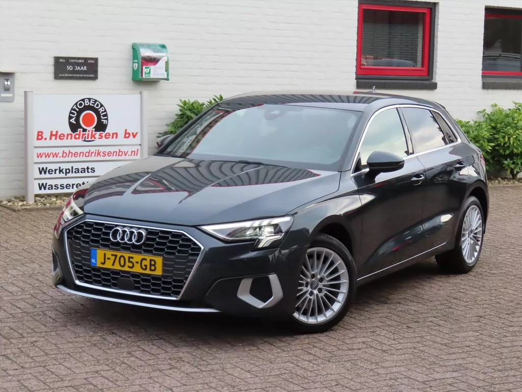 Audi A3 Sportback 35 TFSI 150pk S-tronic Business Edition/ Led koplampen/ Apple Carplay/ Navigatie/ DAB/ Parkeersensoren/ 1 Eigenaar/ Origineel NL/ NAP