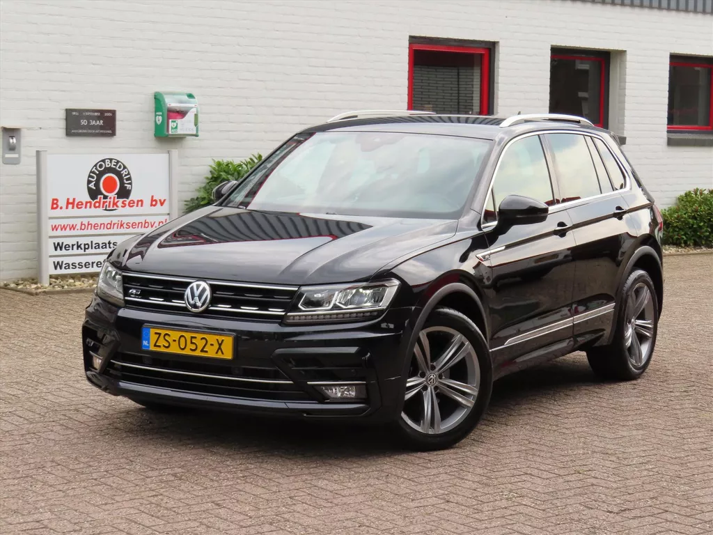 Volkswagen Tiguan 1.5 TSI 130pk Comfortline Business R-line/ Apple Carplay/ Led koplampen/ Climatronic/ PDC V+A/ Elektrische achterklep/ 1 Eigenaar/ Origineel NL/ NAP