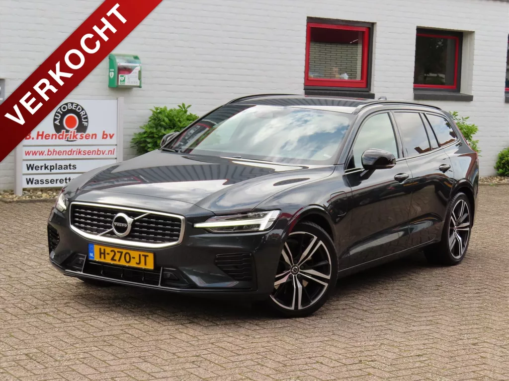 Volvo V60 T6 Twin Engine 340pk AWD Geartronic R-Design/ Elektrisch verstelbare voorstoelen/ Harman Kardon sound/ DAB/ Navi/ Apple Carplay/ 1 Eigenaar/ NL auto