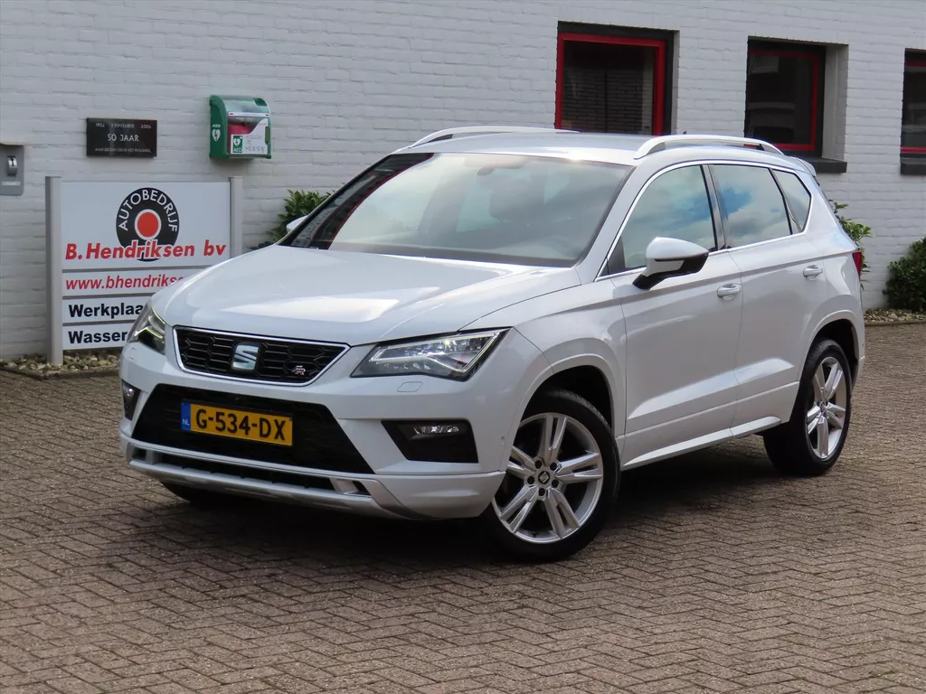 SEAT Ateca 1.5 EcoTSI 150pk FR Business Intense/ Parelmoer wit/ Trekhaak/ Keyless entry/ Apple Carplay/ Navi/ Stoelverwarming/ 1 Eigenaar/ Origineel NL/ NAP