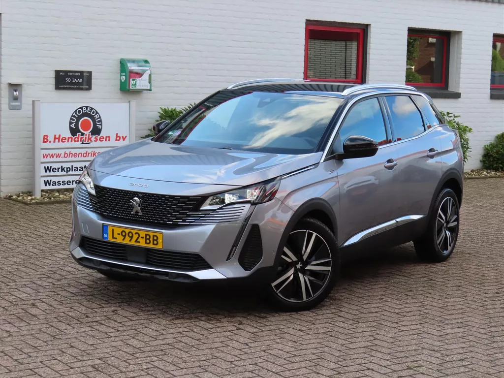 Peugeot 3008 1.6 PureTech 180pk EAT8 Blue Lease GT/ Elektrisch verstelbare stoel/ Stoelverwarming/ Apple Carplay/  360 Camera/ 1 Eigenaar/ Origineel NL/ NAP