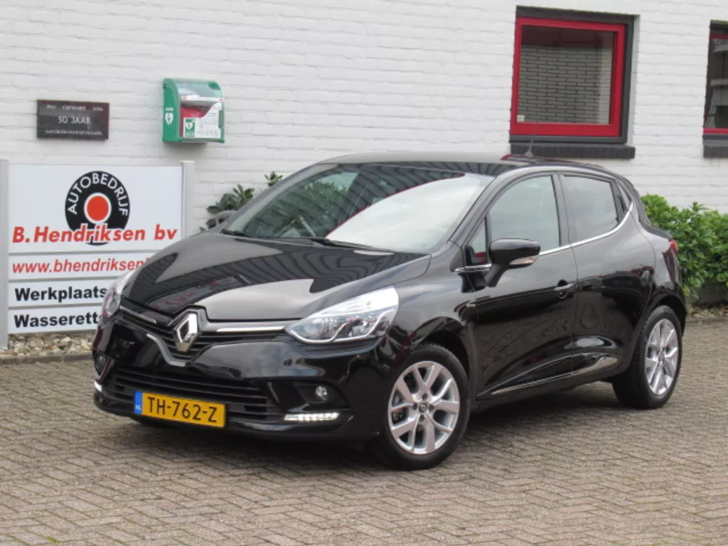 Renault Clio TCe 90pk Limited/ Trekhaak/ Keyless entry/ Navigatie/ Parkeersensoren/ Lichtmetalen velgen/ Origineel NL/ NAP