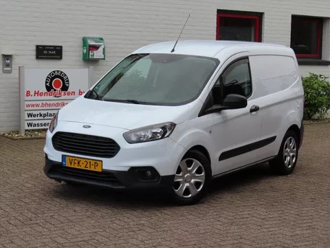 FORD Transit Courier GB 1.5 TDCi Duratorq 75pk Trend/ Trekhaak/ All season banden/ Cruise control/ Navigatie/ Airco/ Vloerplaat/ Bluetooth/ 1 Eigenaar/ Origineel NL/ NAP