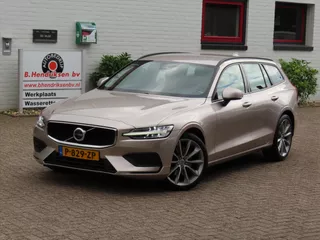 VOLVO V60 B3 163pk Mild Hybrid Aut Essential/ Navigatie/  19 Inch velgen/ Apple Carplay/ DAB/ Camera achter/ 1 Eigenaar/ Origineel NL/ NAP