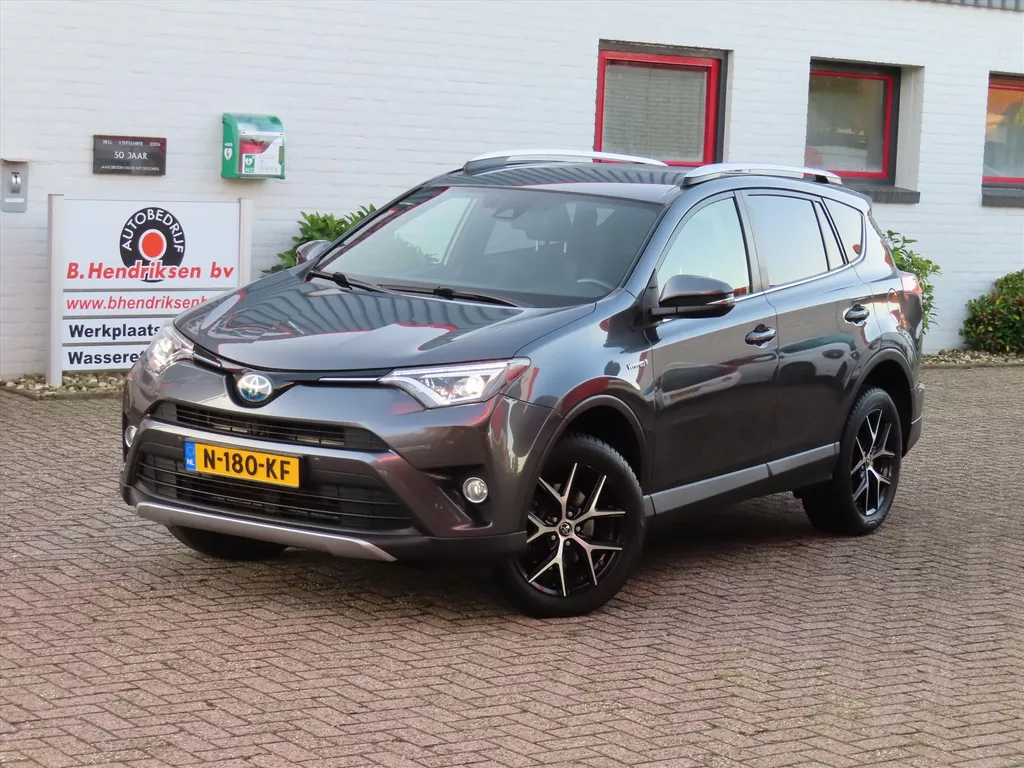 Toyota RAV4 2.5 VVT-i Hybrid 155pk 2WD Aut Style. Camera achter/ Stoelverwarming/ Keyless entry/ Navigatie/ Adaptieve cruise/ Elektrisch verstelbare stoel