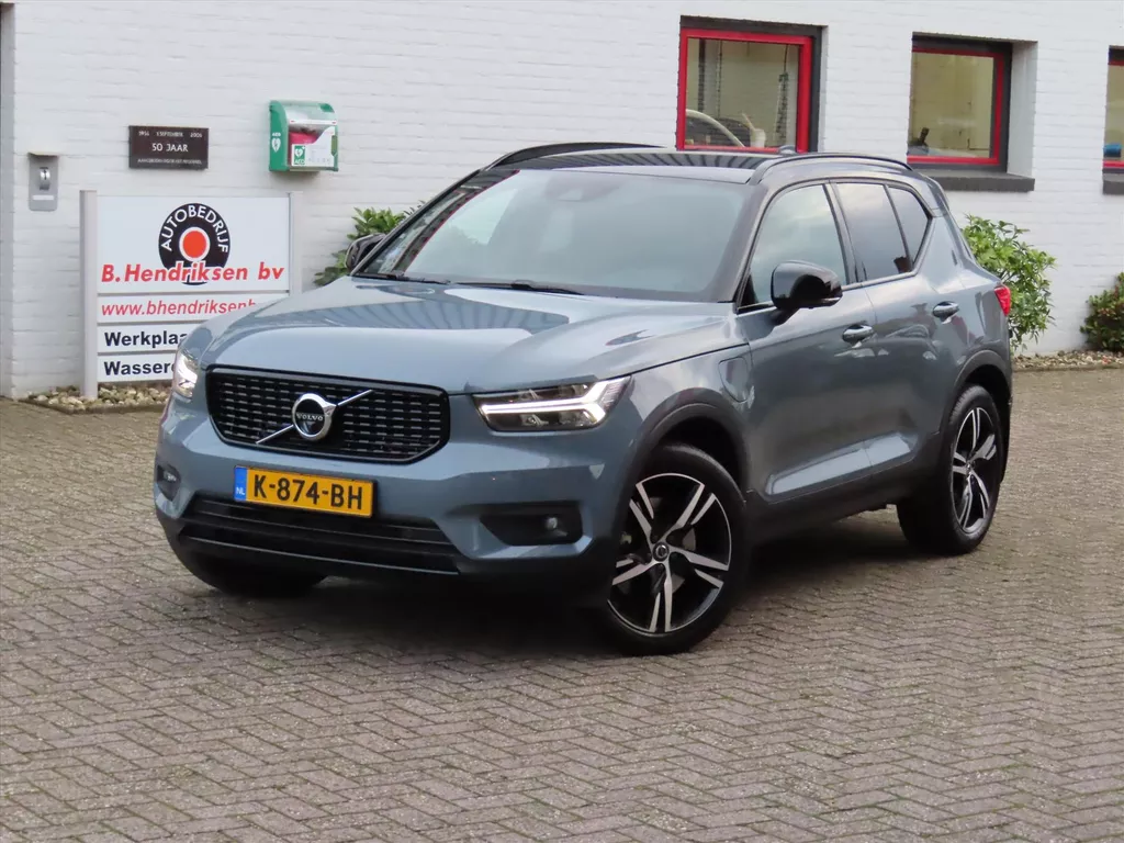 VOLVO Xc40 T5 Twin Engine 262pk Geartronic R-Design/ Trekhaak/ Adaptieve cruise/ Navi /Harman & Kardon sound/ DAB/ Apple Carplay/ 1 Eigenaar/ Origineel NL/ NAP