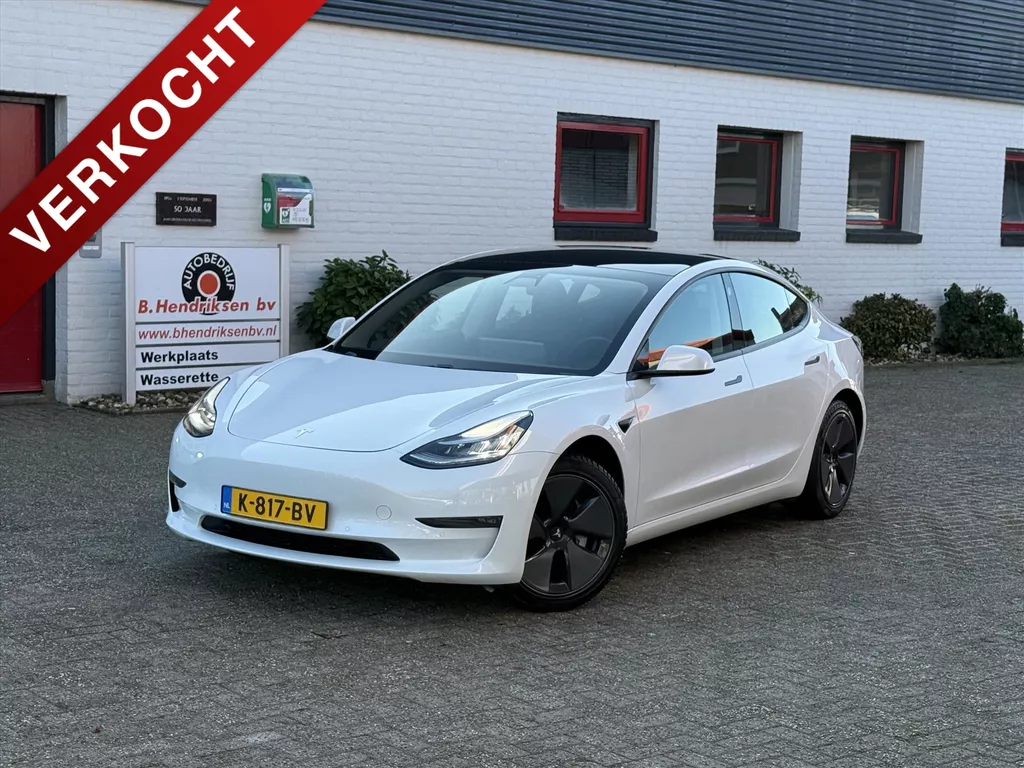 Tesla Model 3 Long-Range Dual Motor AWD/ Facelift model 2021/ Warmptepomp/ Elektrische achterklep/ 8 % Bijtelling/ 1 Eigenaar/ Origineel NL/ NAP