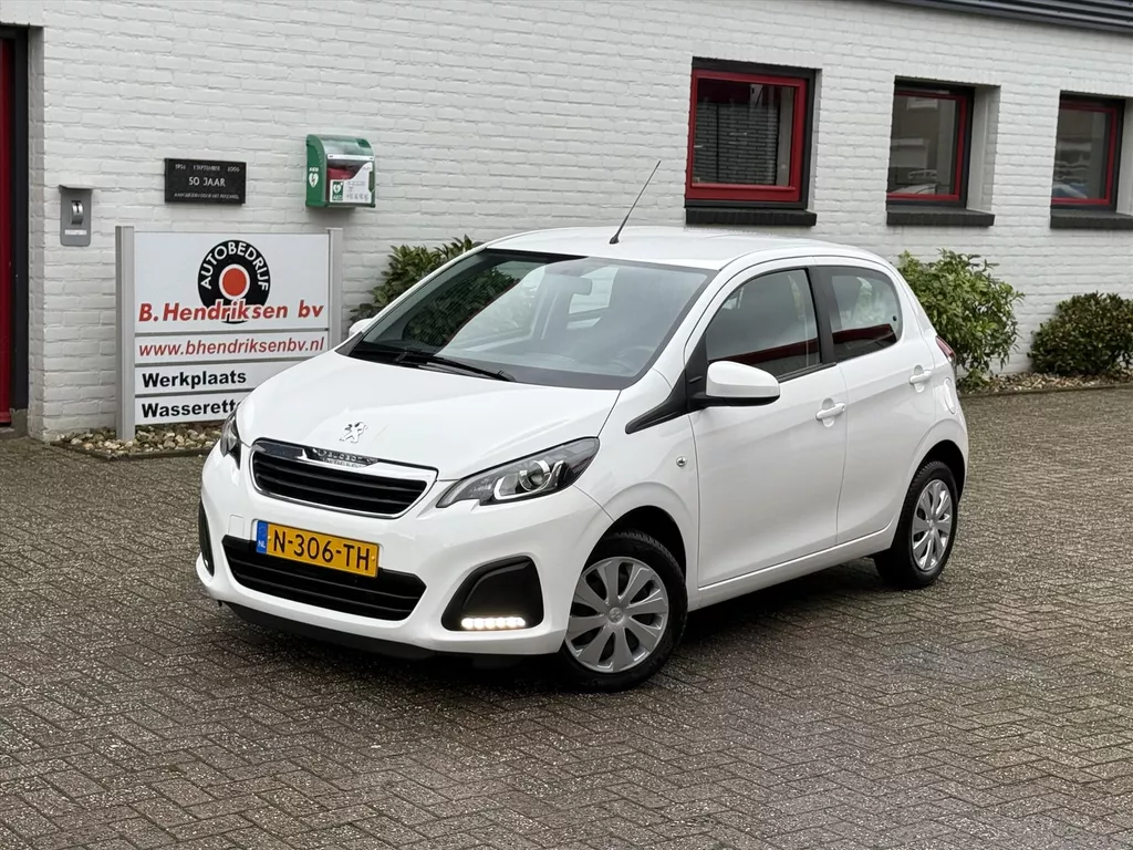 Peugeot 108 1.0 e-VTi 72pk 5D Active/ All season banden/ Groot media scherm/ Camera achter/ Apple Carplay/ DAB/ Airco/ 1 Eigenaar/ Origineel NL/ NAP