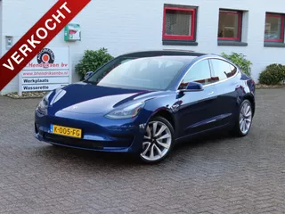 Tesla Model 3 Standard Plus RWD/ LFP accu/ Afneembare trekhaak/ 19 Inch velgen/ Keyless/ Stoelverwarming/ Lederen bekleding/ DAB/ 1 Eigenaar/ Origineel NL/ NAP