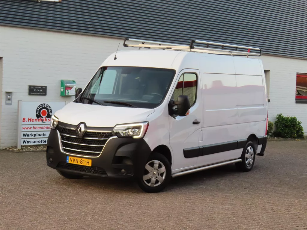 RENAULT Master GB 2.3 Blue dCi 135pk L2H2 T35 FWD Work Edition/ All season banden/ Imperiaal + ladder/ Camera achter/ Trekhaak/ Navi/ 1 Eigenaar/ Origineel NL/ NAP