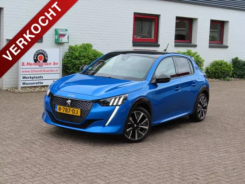 Peugeot 208 1.2 PureTech 100pk EAT8 GT/ Panoramadak/ Afneembare trekhaak/ DAB/ Camera/ Keyless/ Adaptieve cruise/ Stoelverwarming/ 1 Eigenaar/ Origineel NL/ NAP